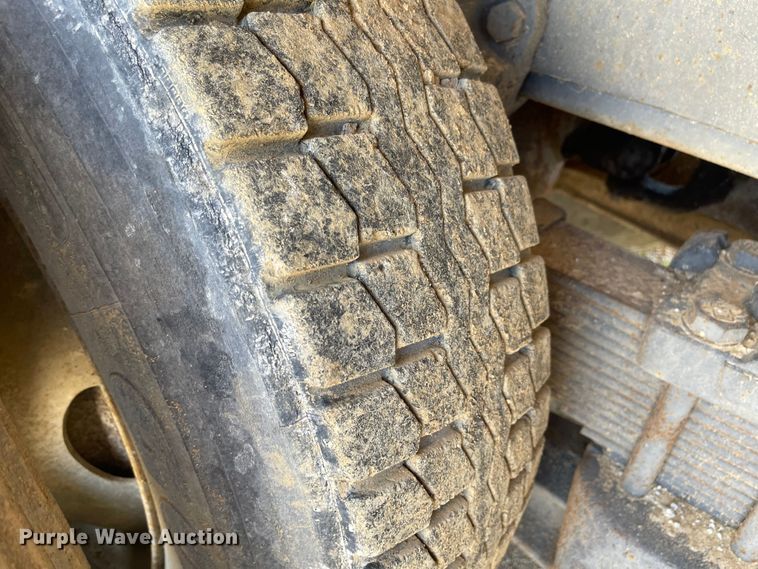 image for item LF9065 1993 Kenworth T400  crane truck