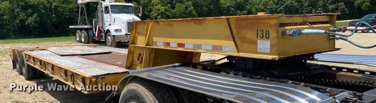 image for item LF9067 1973 Hyster  equipment trailer