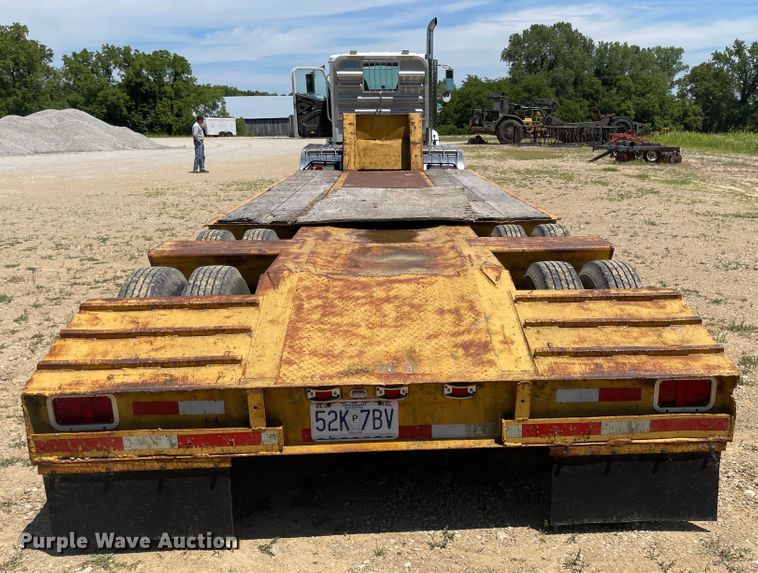 image for item LF9067 1973 Hyster  equipment trailer