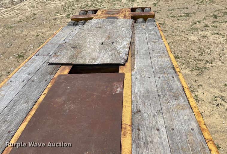 image for item LF9067 1973 Hyster  equipment trailer