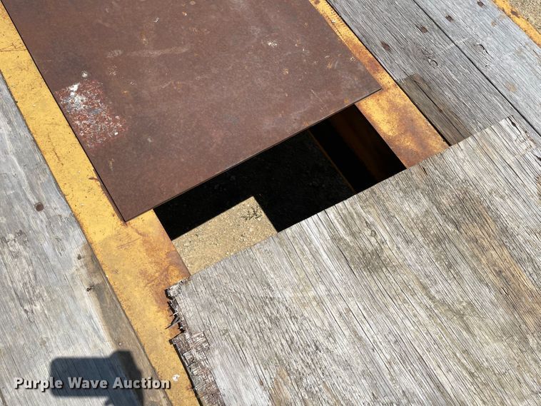 image for item LF9067 1973 Hyster  equipment trailer