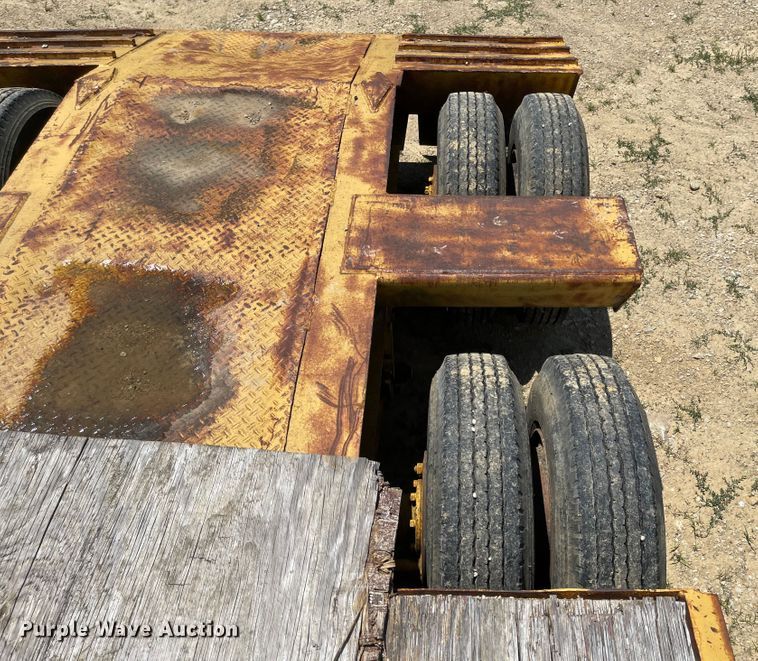 image for item LF9067 1973 Hyster  equipment trailer