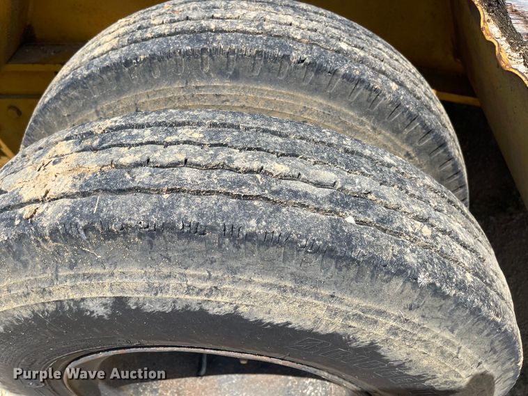 image for item LF9067 1973 Hyster  equipment trailer