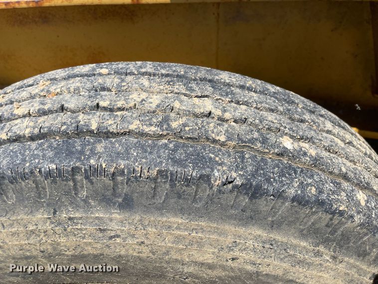 image for item LF9067 1973 Hyster  equipment trailer