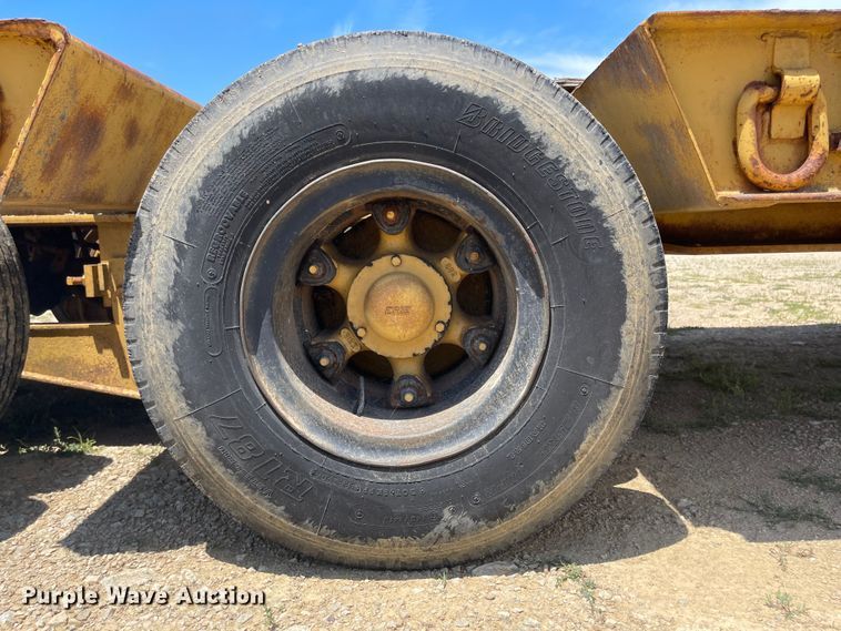 image for item LF9067 1973 Hyster  equipment trailer