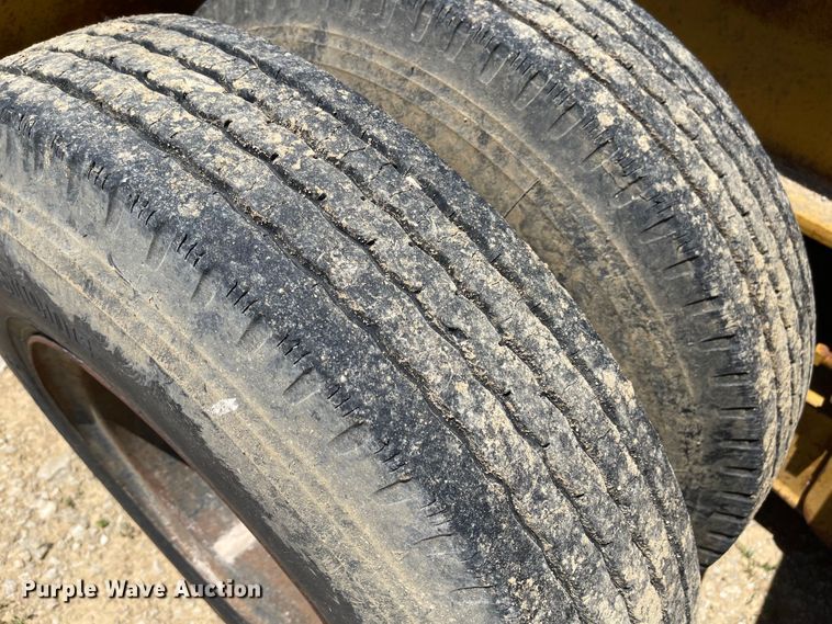 image for item LF9067 1973 Hyster  equipment trailer