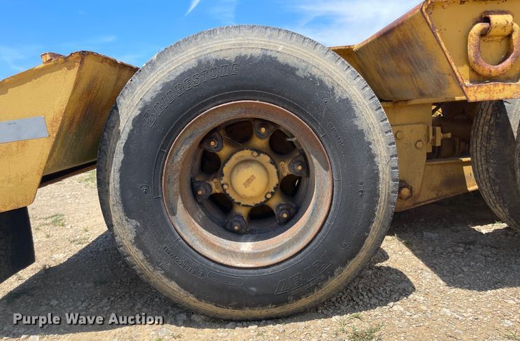 image for item LF9067 1973 Hyster  equipment trailer