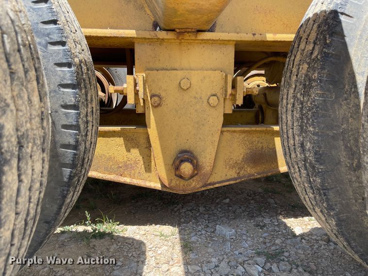 image for item LF9067 1973 Hyster  equipment trailer