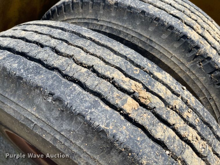 image for item LF9067 1973 Hyster  equipment trailer