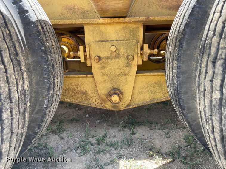 image for item LF9067 1973 Hyster  equipment trailer