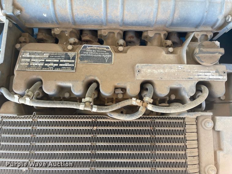 image for item LF9071 2000 Genie S-60  boom lift