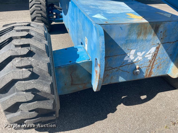 image for item LF9071 2000 Genie S-60  boom lift