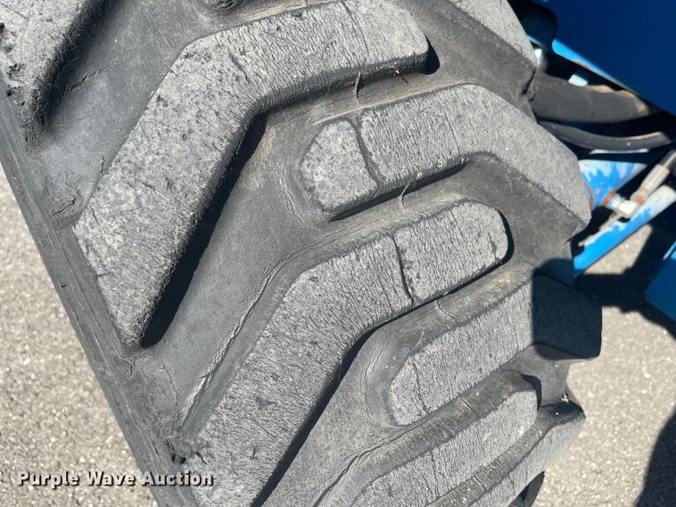 image for item LF9071 2000 Genie S-60  boom lift