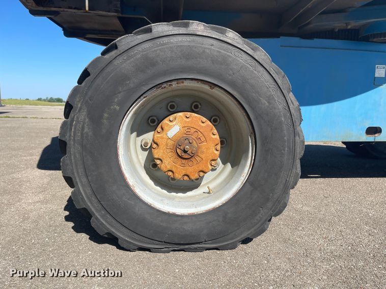 image for item LF9071 2000 Genie S-60  boom lift