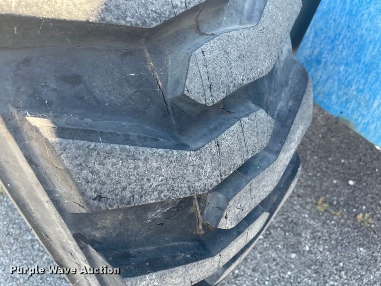 image for item LF9071 2000 Genie S-60  boom lift