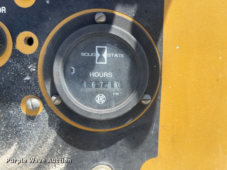 image for item LF9082 1999 Vermeer LM42  trencher