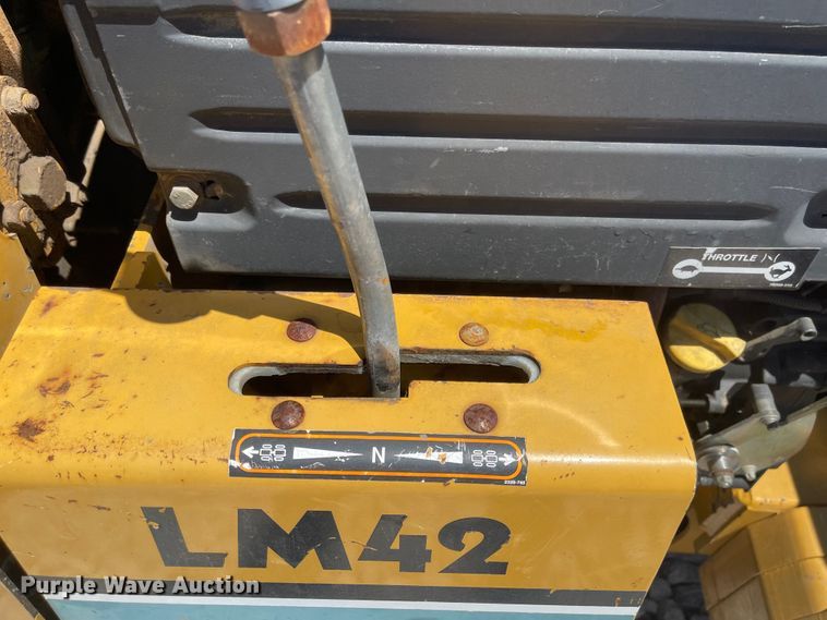 image for item LF9082 1999 Vermeer LM42  trencher