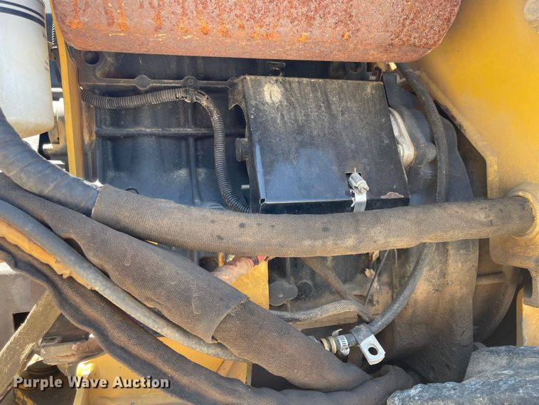 image for item LF9082 1999 Vermeer LM42  trencher