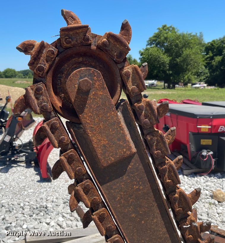 image for item LF9082 1999 Vermeer LM42  trencher