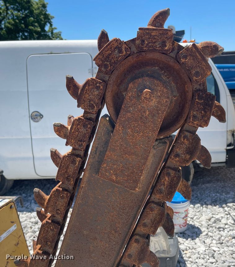 image for item LF9082 1999 Vermeer LM42  trencher