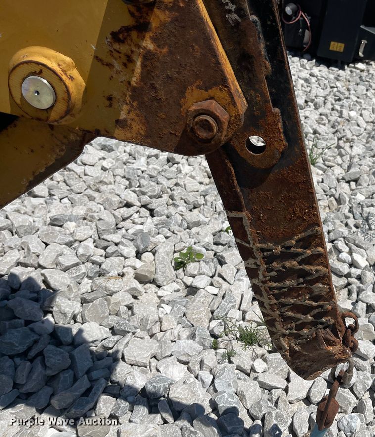 image for item LF9082 1999 Vermeer LM42  trencher