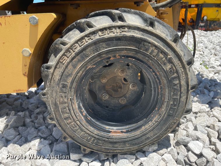 image for item LF9082 1999 Vermeer LM42  trencher