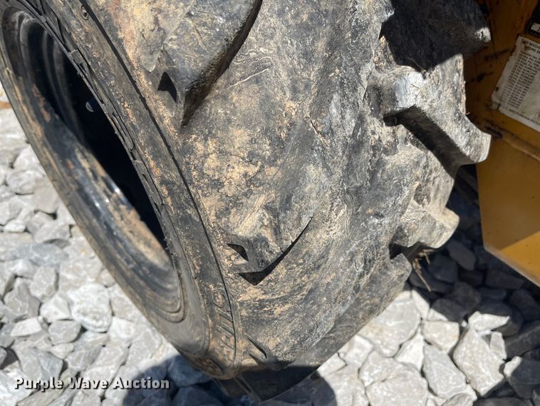 image for item LF9082 1999 Vermeer LM42  trencher