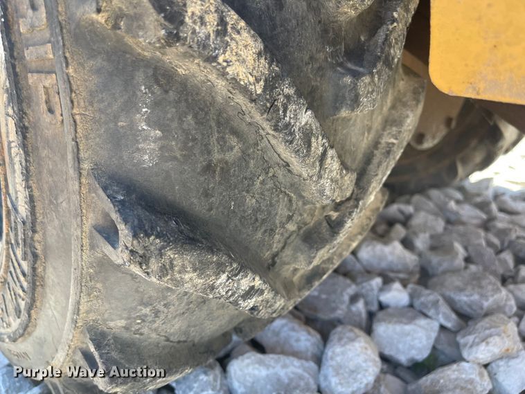 image for item LF9082 1999 Vermeer LM42  trencher