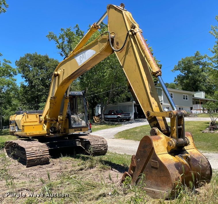 image for item LF9099 1996 Caterpillar 322BL  excavator