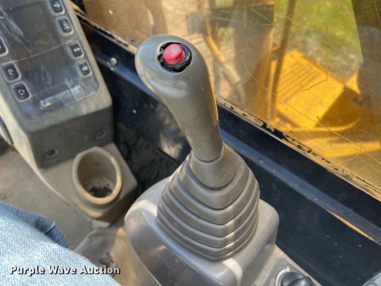 image for item LF9099 1996 Caterpillar 322BL  excavator