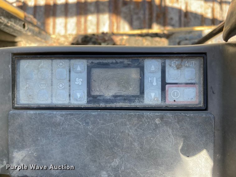 image for item LF9099 1996 Caterpillar 322BL  excavator