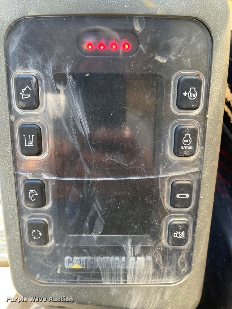 image for item LF9099 1996 Caterpillar 322BL  excavator