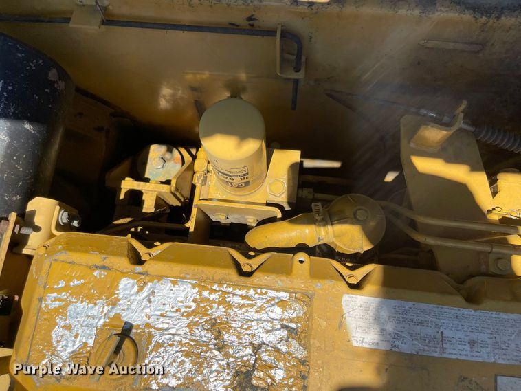 image for item LF9099 1996 Caterpillar 322BL  excavator