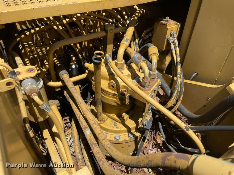 image for item LF9099 1996 Caterpillar 322BL  excavator