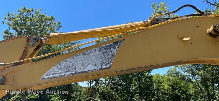 image for item LF9099 1996 Caterpillar 322BL  excavator