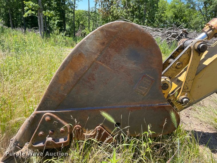 image for item LF9099 1996 Caterpillar 322BL  excavator