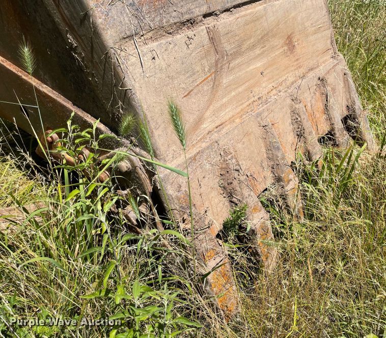 image for item LF9099 1996 Caterpillar 322BL  excavator