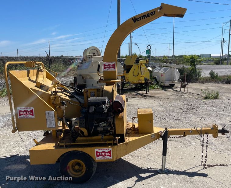 image for item LF9104 1997 Vermeer BC625  wood chipper