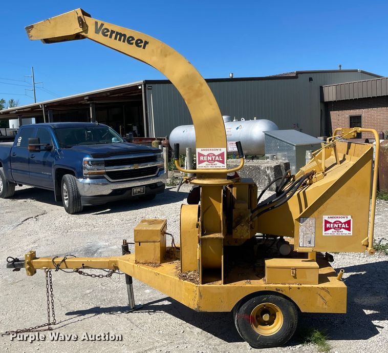 image for item LF9104 1997 Vermeer BC625  wood chipper