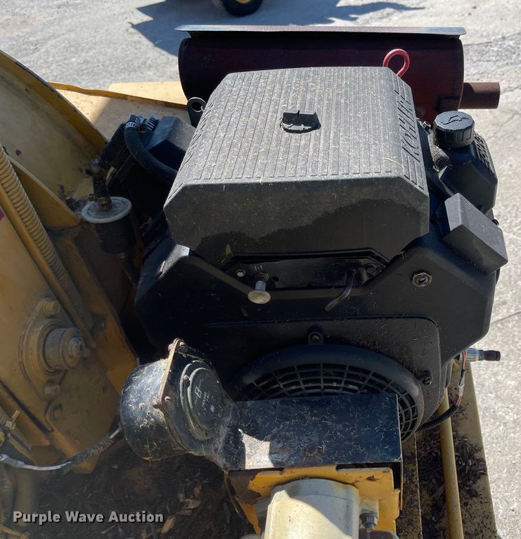 image for item LF9104 1997 Vermeer BC625  wood chipper