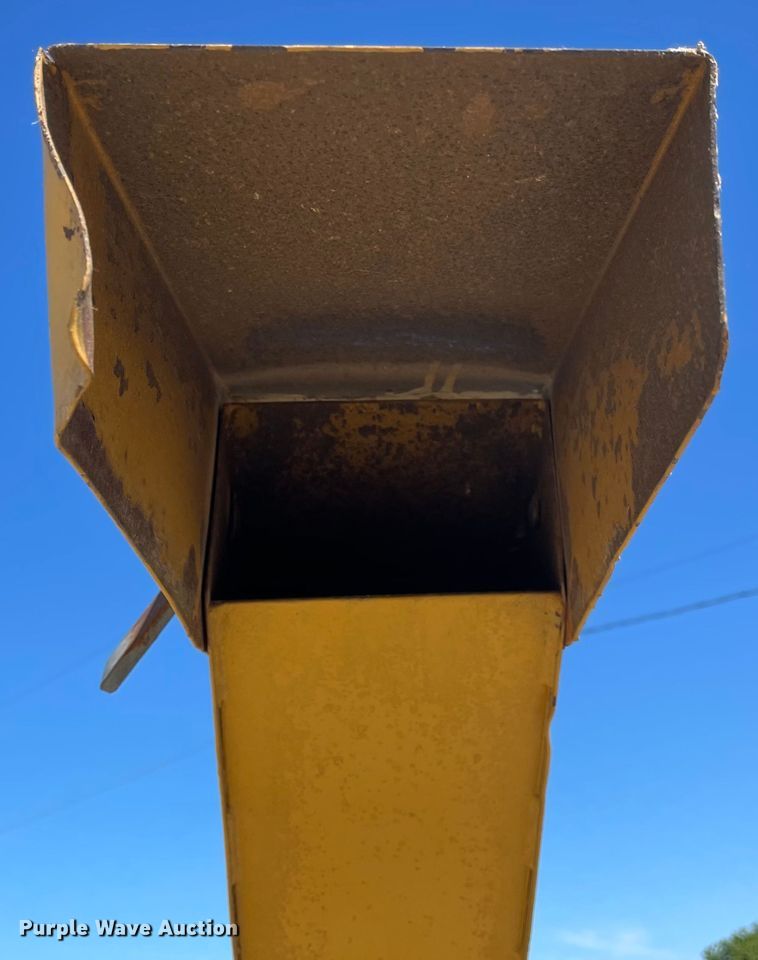 image for item LF9104 1997 Vermeer BC625  wood chipper