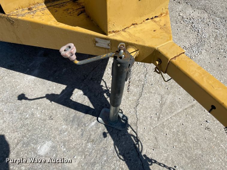 image for item LF9104 1997 Vermeer BC625  wood chipper