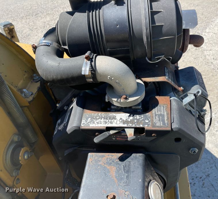 image for item LF9105 2002 Vermeer BC625A  wood chipper