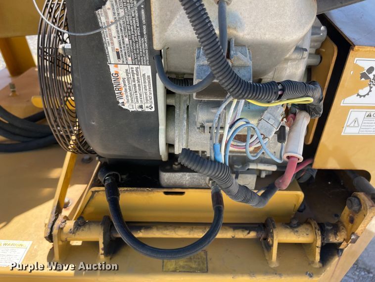 image for item LF9106 2005 Rayco RC5D-V  wood chipper