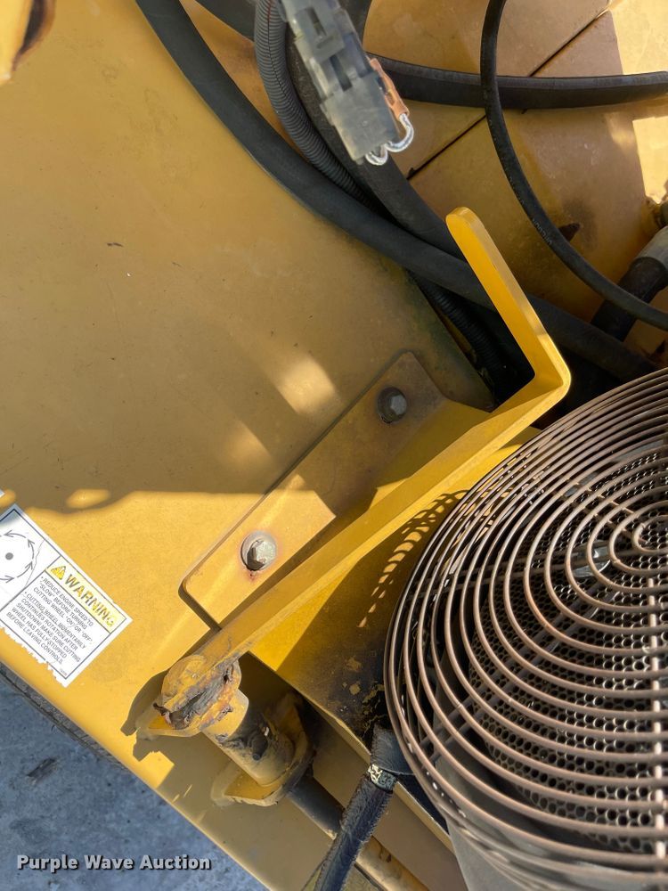 image for item LF9106 2005 Rayco RC5D-V  wood chipper