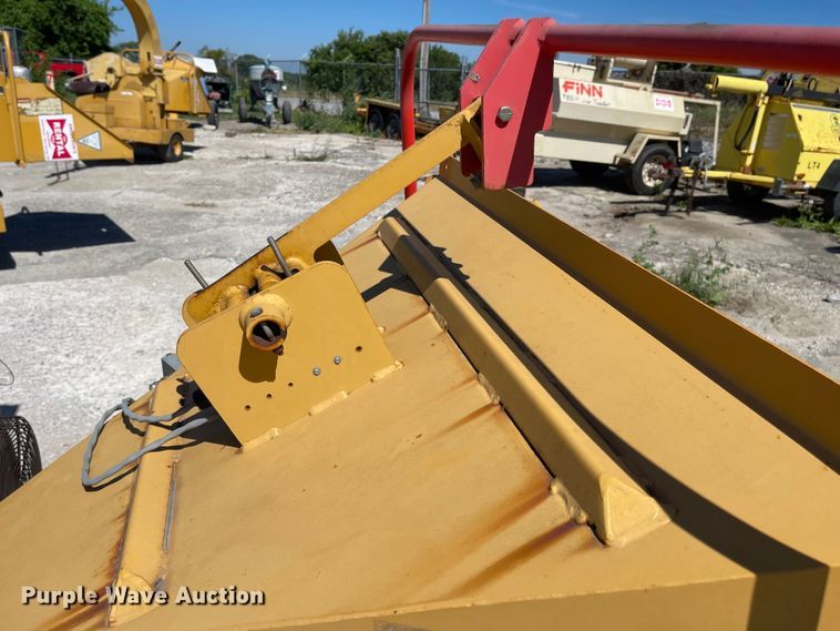 image for item LF9106 2005 Rayco RC5D-V  wood chipper