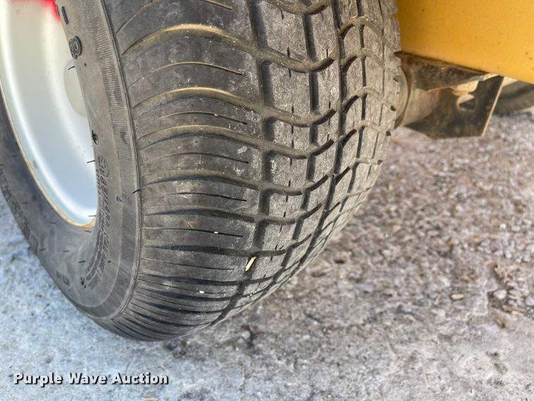 image for item LF9106 2005 Rayco RC5D-V  wood chipper