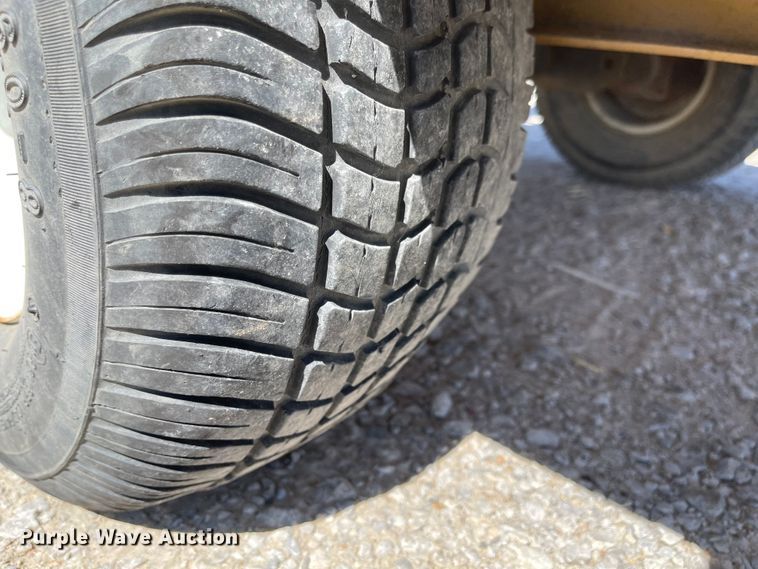 image for item LF9106 2005 Rayco RC5D-V  wood chipper