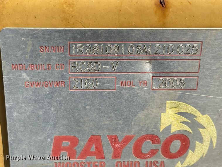 image for item LF9106 2005 Rayco RC5D-V  wood chipper