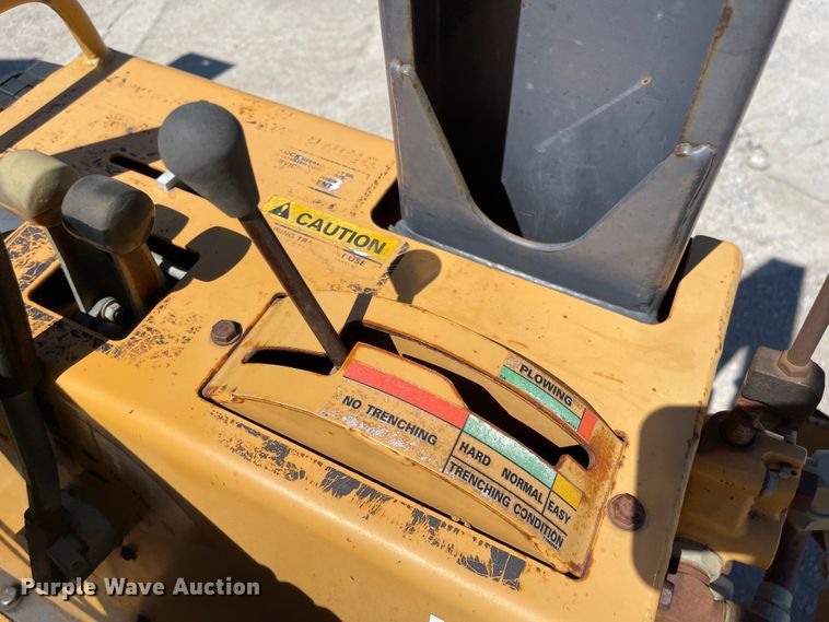 image for item LF9109 1996 Case 560  trencher